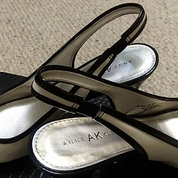 Anne Klein Kitten Heels - Picture 2 of 4